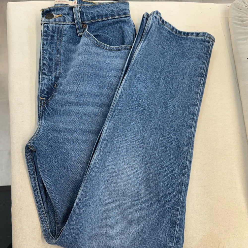 Levi's Light Blue Women's Jeans size 26 - Picture 4 of 7
